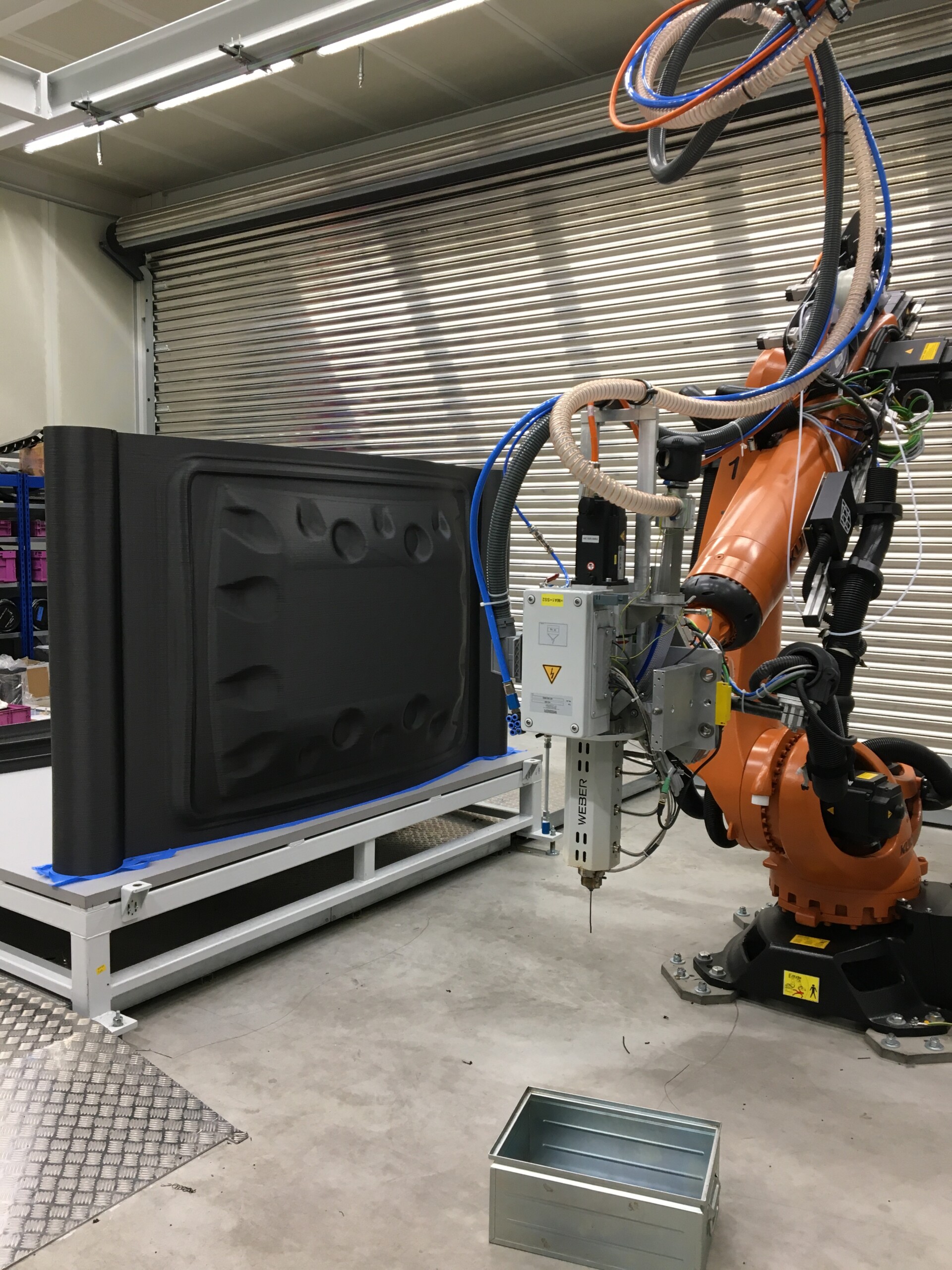 A large part printed with SprutCAM X Robot and KUKA. Image source: BMW Landshut