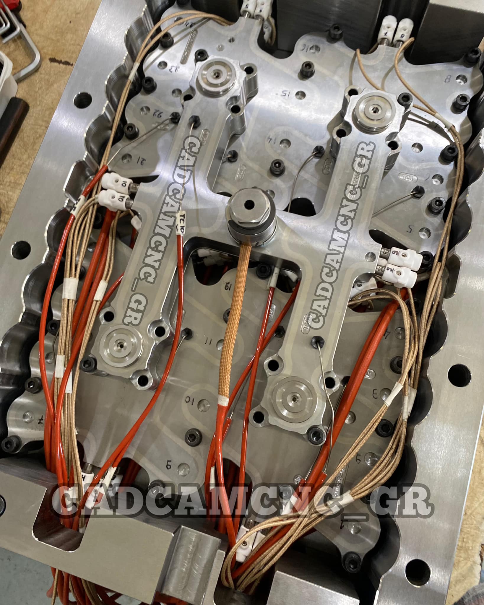 Mold manufacturing on a CNC machine programmed in SprutCAM X