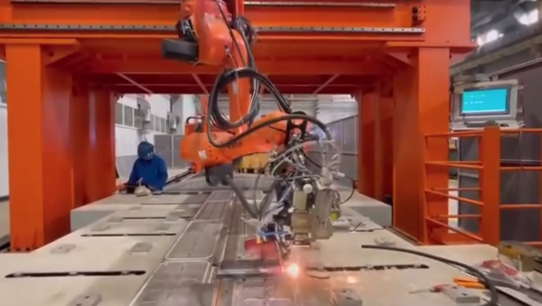 Robotic welding with SprutCAM X Robot | SprutCAM X